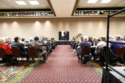 Cal Banyan Speaking to A Group of Hypnotists and Hypnotherapists in Las Vegas, NV - Image 2